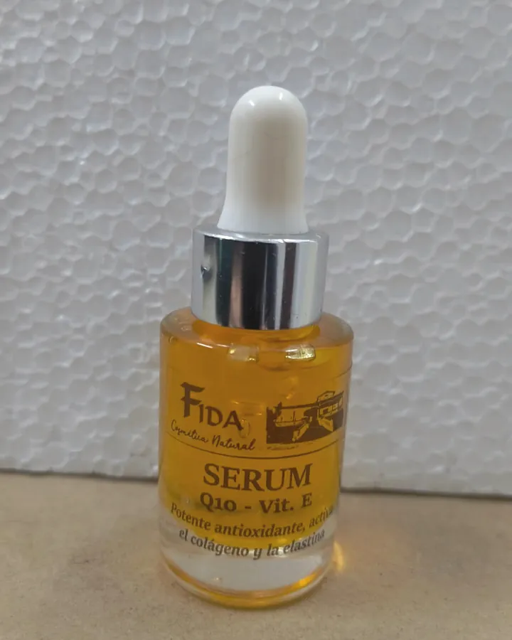 Serum Q10 · Vitamina E